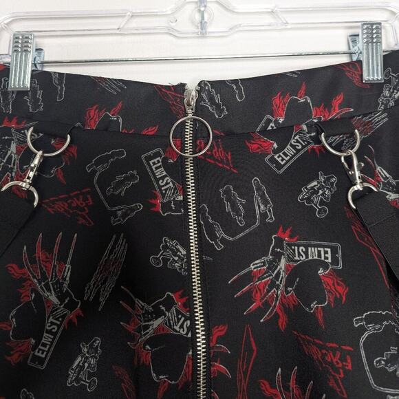 Hot Topic A Nightmare On Elm Street Black Red O-Ring Zip Front Suspender Skirt M - Picture 4 of 9